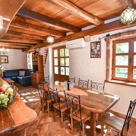 House Robinzon Sea Beauty Zastrazisce