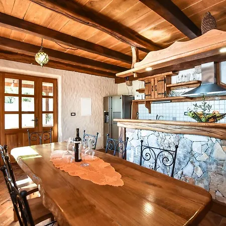 House Robinzon Sea Beauty Holiday home Zastrazisce